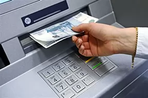 Первый российский банкомат с замкнутым оборотом наличности